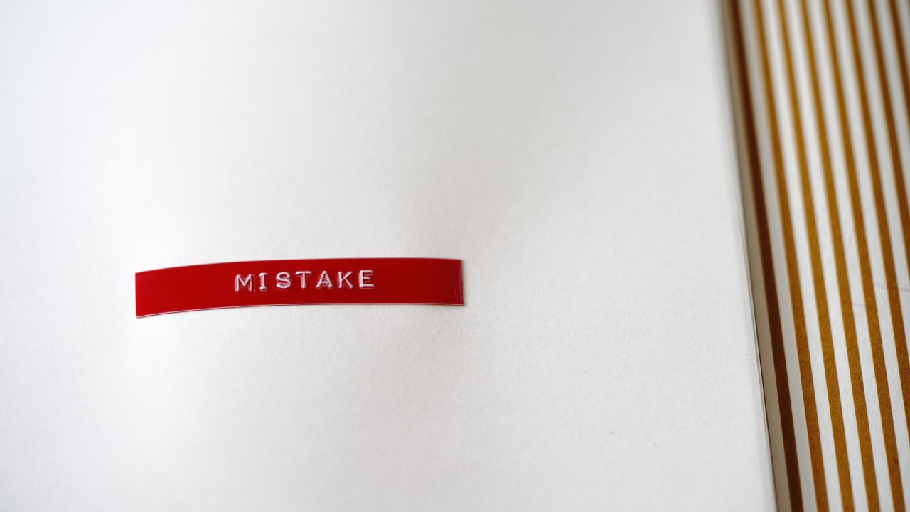 How To Avoid Mistakes in Hiring Your Divorce Attorney